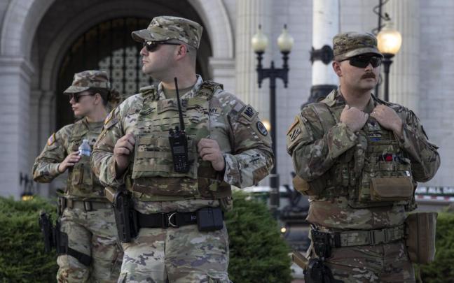 Agentes de la Guardia Nacional estadounidense