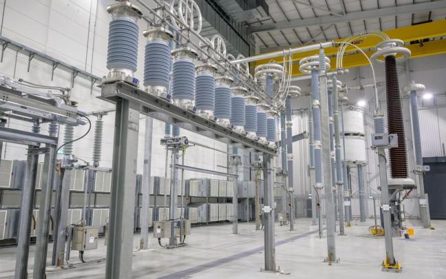 Imagen de la estación convertidora de ScottishPower en Hunterston, Escocia.