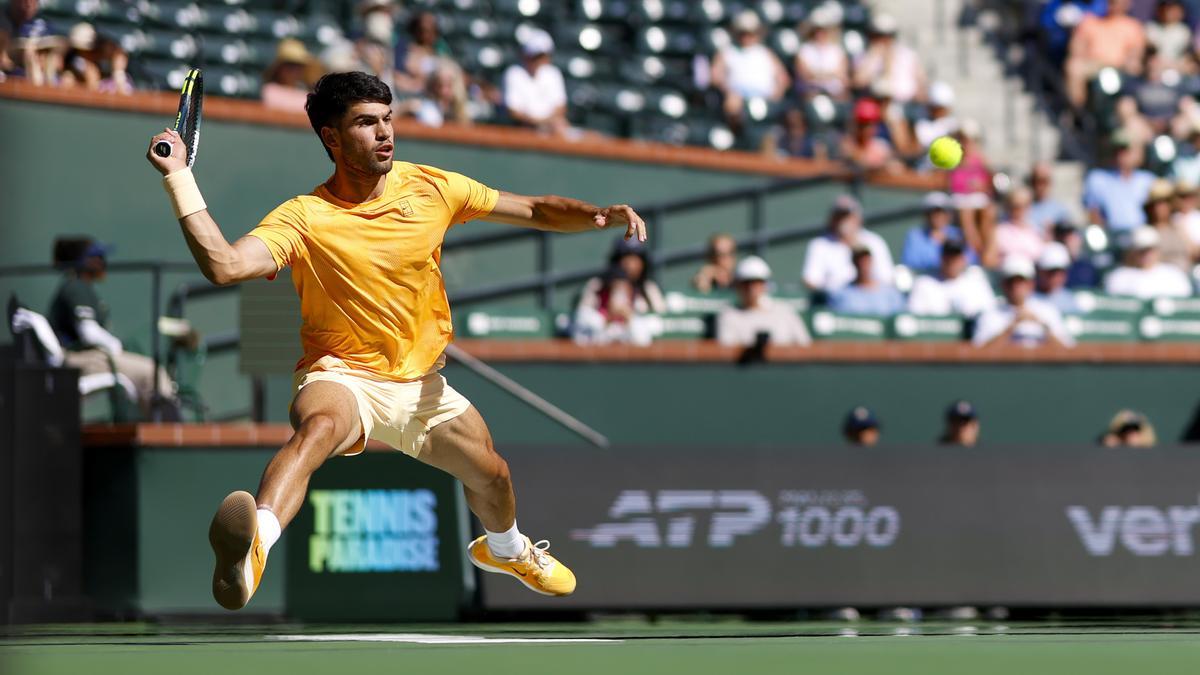 Carlos Alcaraz, en acción en Miami.