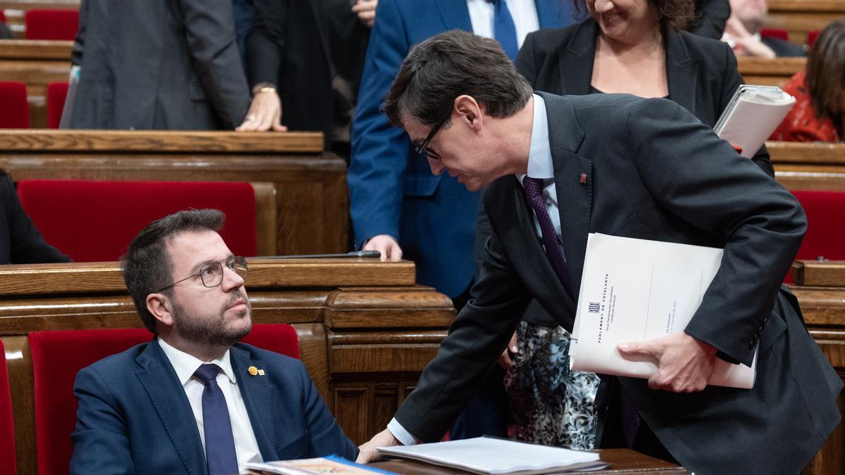 El presidente de la Generalitat de Catalunya, Pere Aragonés y el líder del PSC, Salvador Illa.