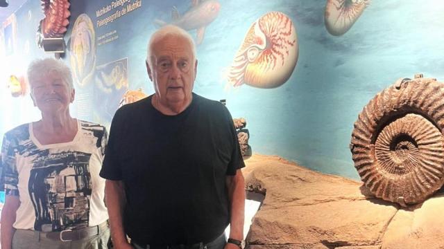 Esperanza Azkarraga y Jesús María Narváez, en el espacio que ha albergado su colección desde 2007.