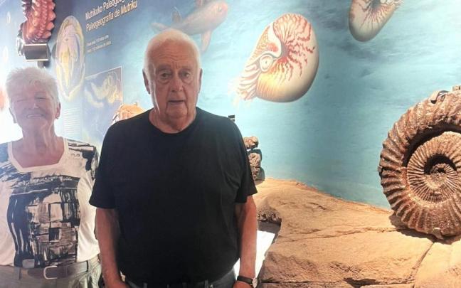 Esperanza Azkarraga y Jesús María Narváez, en el espacio que ha albergado su colección desde 2007.