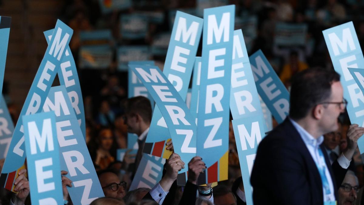 Abren las urnas en Alemania con Merz como favorito