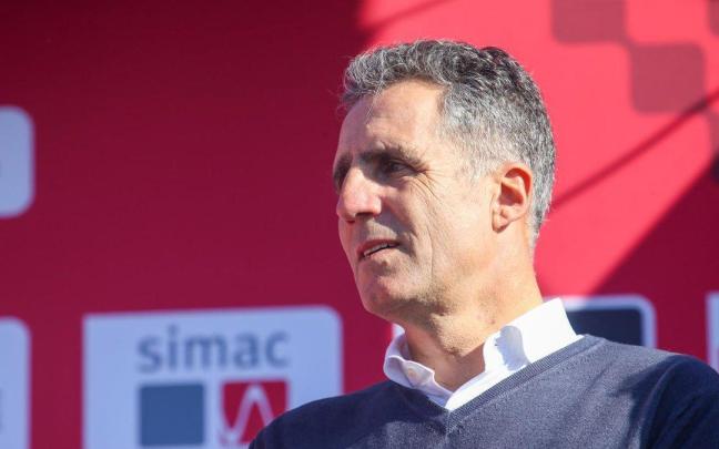 El exciclista Miguel Indurain en la prueba de la Copa del Mundo de ciclocross en Benidorm (Alicante)