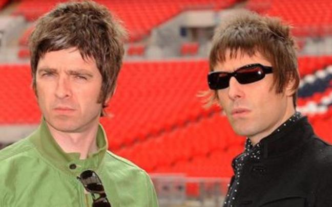 Los hermanos Gallagher, componentes de la banda Oasis