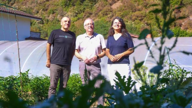 Visita a la nueva huerta ecológica urbana de Ataun.
