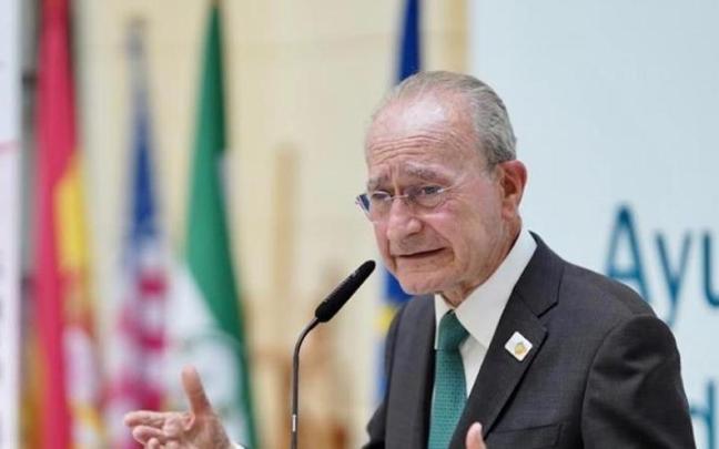 El alcalde de Málaga, Francisco de la Torre, que gobierna la ciudad desde el 2000 y que a sus 80 años ha vuelto a conseguir mayoría absoluta.