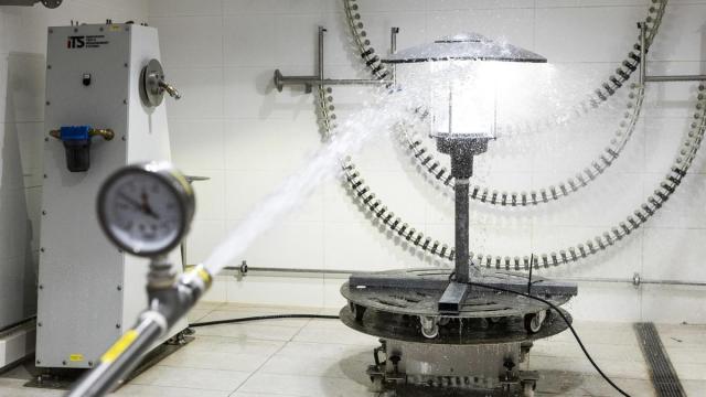 Test para poner a prueba la seguridad de los productos comercializados en la UE realziado en el laboratorio SGS.