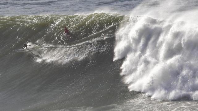 Todo listo en Punta Gales para disfrutar del gran espectáculo del surf. / DEIA