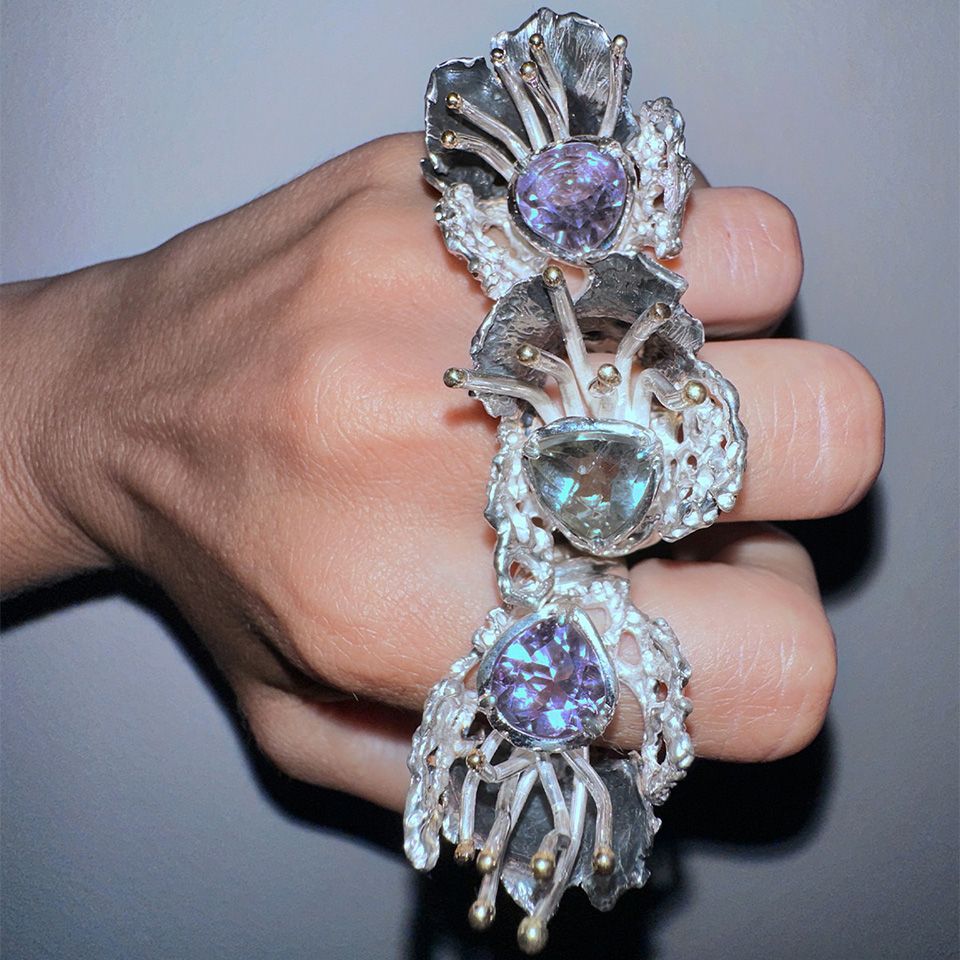 “No desecho ideas, simplemente las trabajo y las moldeo hasta lograr el resultado final”, destaca Ene Muñoz.