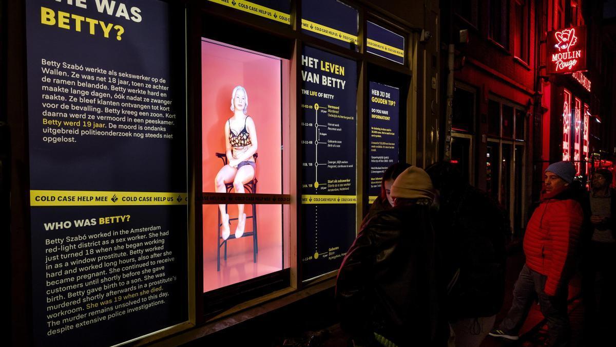 El holograma de Betty en el Barrio Rojo de Ámsterdam.