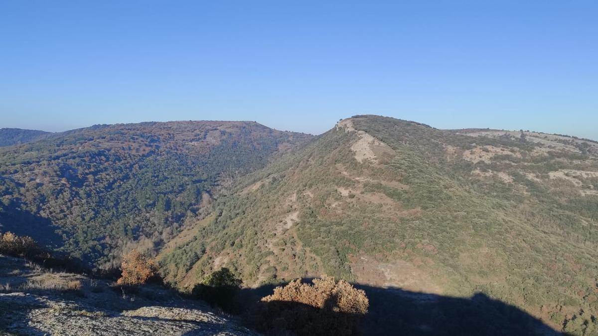 El barranco de Zarandona y Armikelo al fondo