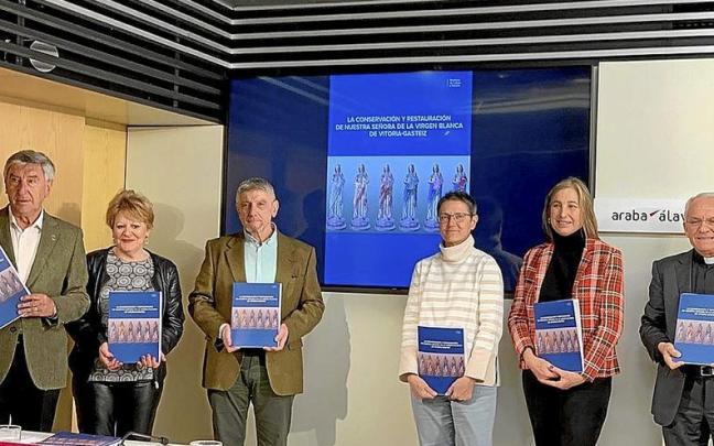 Presentaci&oacute;n ayer de la publicaci&oacute;n en la Diputaci&oacute;n de &Aacute;lava. | FOTO: CEDIDA