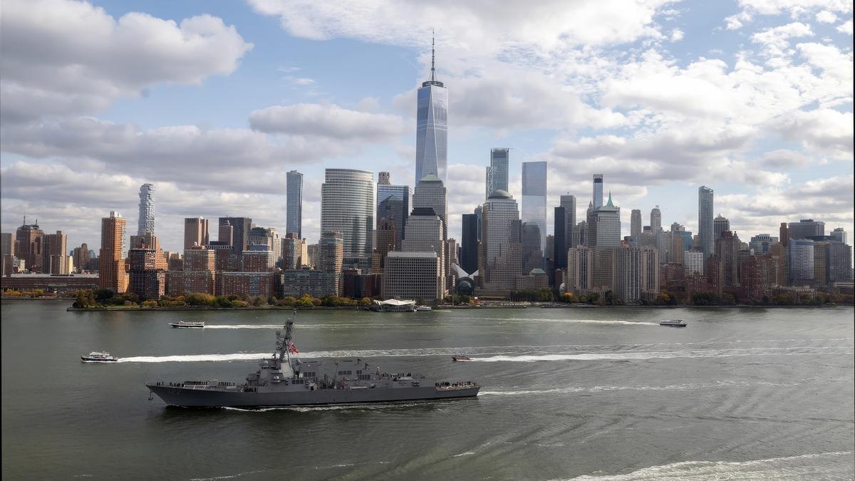 Un helicóptero se estrella en el río Hudson de la ciudad de Nueva York (EEUU).