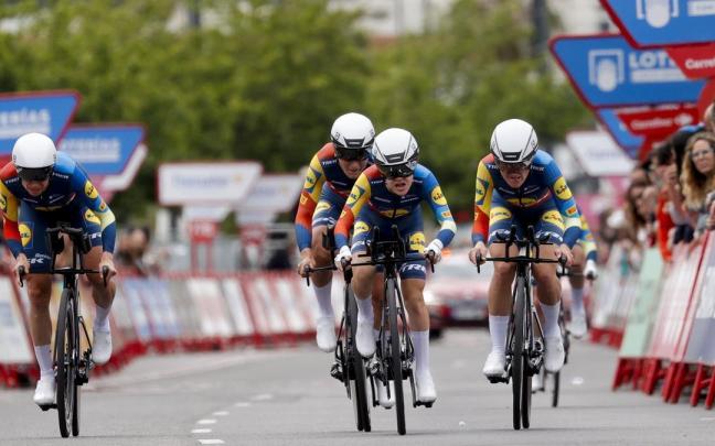 El Lidl, vencedor de la crono por equipos, sitúa a Gaia Realini como líder.