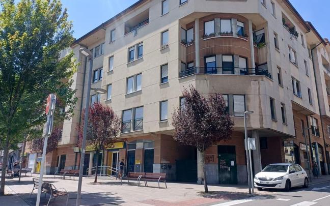 Los inmuebles se ubican en los céntricos edificios de Iparragirre y Alhóndiga