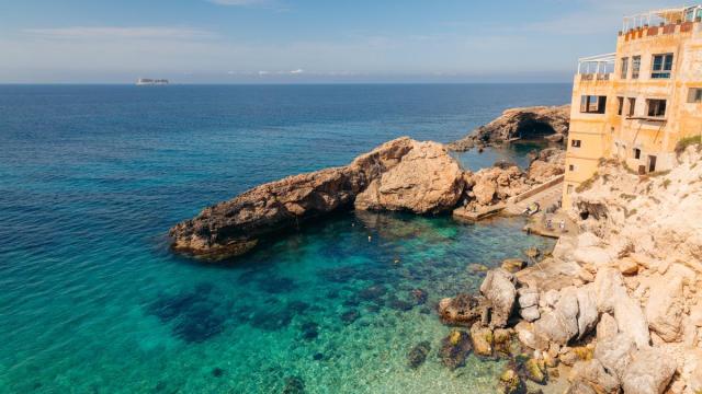 La costa mediterránea de Ghar-Lapsi.