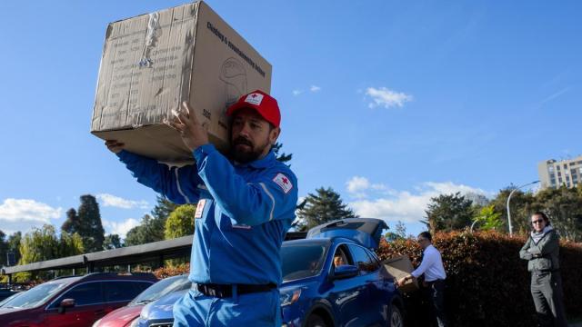 En imágenes: un terremoto de magnitud 7,4 sacude Colombia