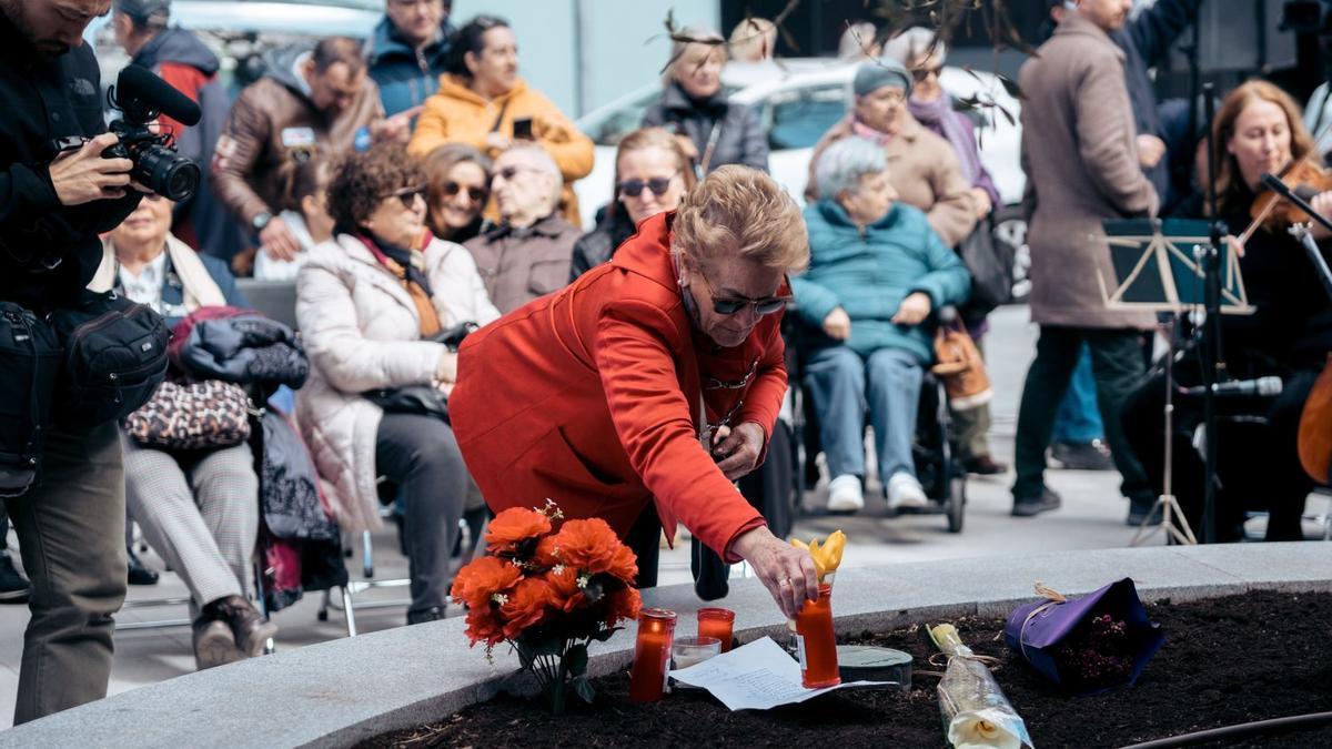 Uno de los homenajes que se tributaron ayer en Madrid en el 20 aniversario de los atentados del 11-M.