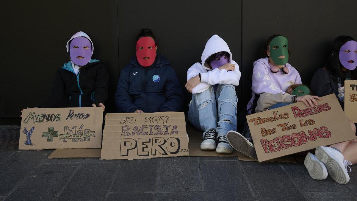 El 64% de los delitos de odio registrados el año pasado en Euskadi fueron lesiones, amenazas y coacciones racistas y xenófobas.