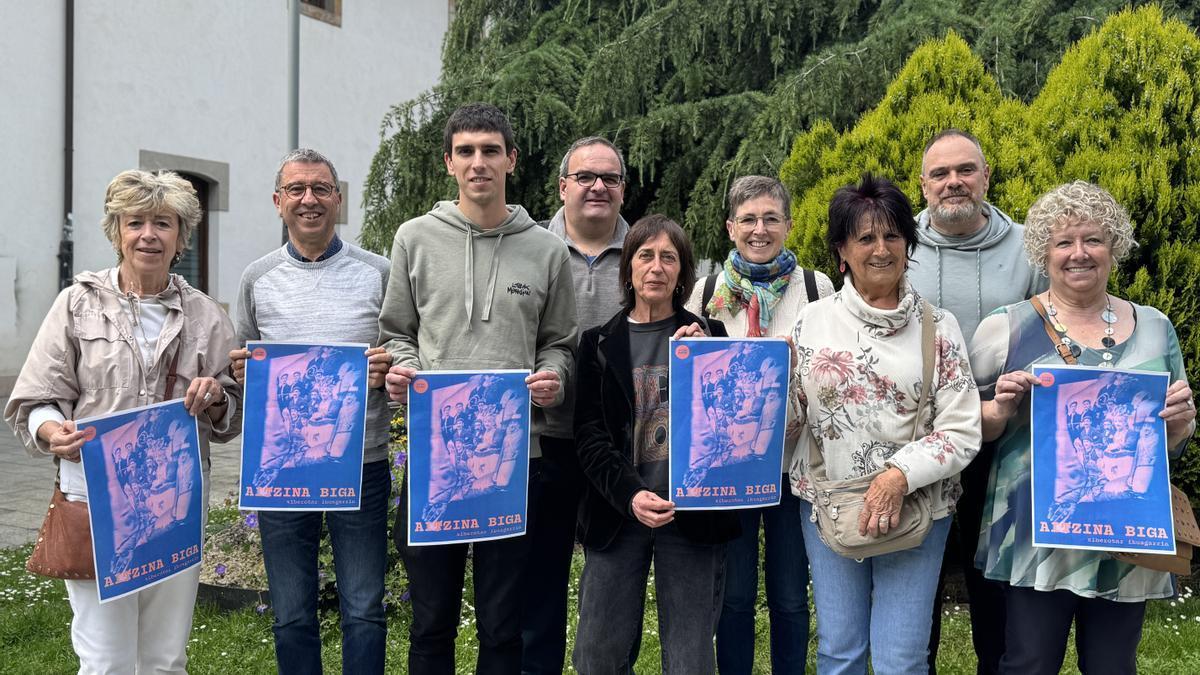 Presentación del espectáculo 'Aitzina Biga' que llegará al Amaia el 24 de mayo.
