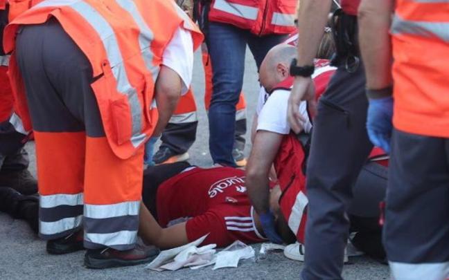 Imagen de uno de los corredores atendidos tras el encierro de Tafalla Imagen de uno de los corredores atendidos tras el encierro de Tafalla