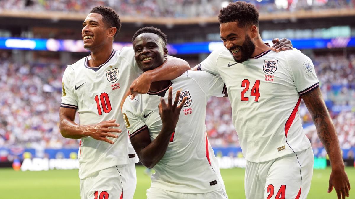 Bukayo Saka celebra su 'hat trick' frente a Francia en el Mundial 2026.