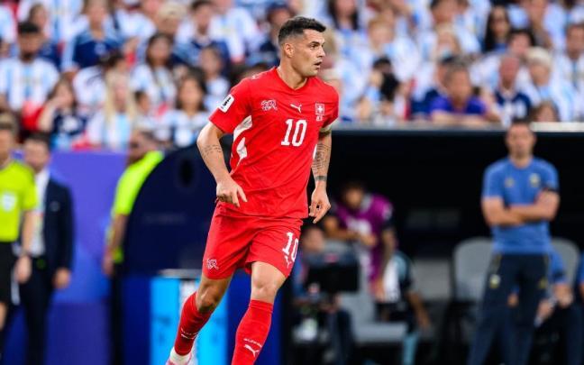 Granit Xhaka, como capitán de Suiza durante el pasado Mundial.
