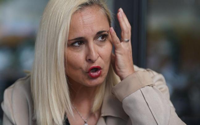 Amaya Zabarte recuerda el impacto que recibió en la parte izquierda de su cabeza. / RUBEN PLAZA