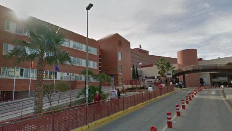 La víctima permanece ingresada en el Hospital Virgen de la Arrixaca de Murcia.