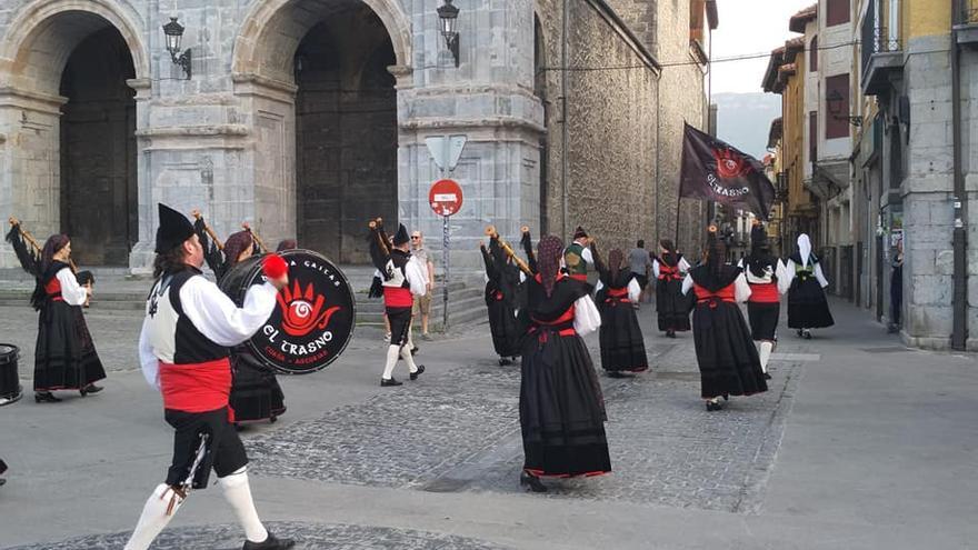 Los gaiteros asturianos de El Trasno ofrecerán dos pasacalles para ambientar Orduña