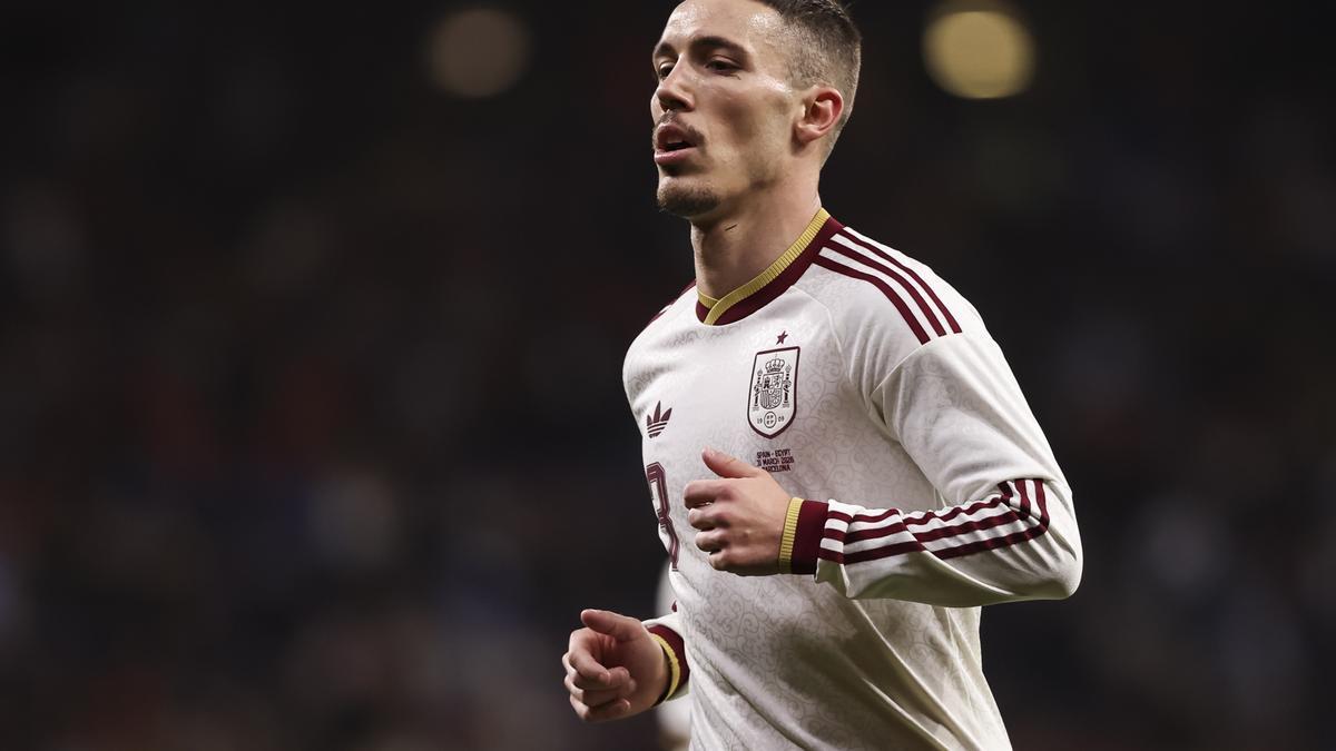 Alejandro Grimaldo, con la selección española.