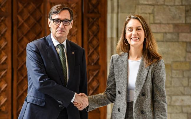 El presidente de la Generalitat, Salvador Illa, y la presidenta de los Comuns en el Parlament, Jéssica Albiach.