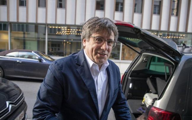 Los mejores memes de la huida de Carles Puigdemont siete años después