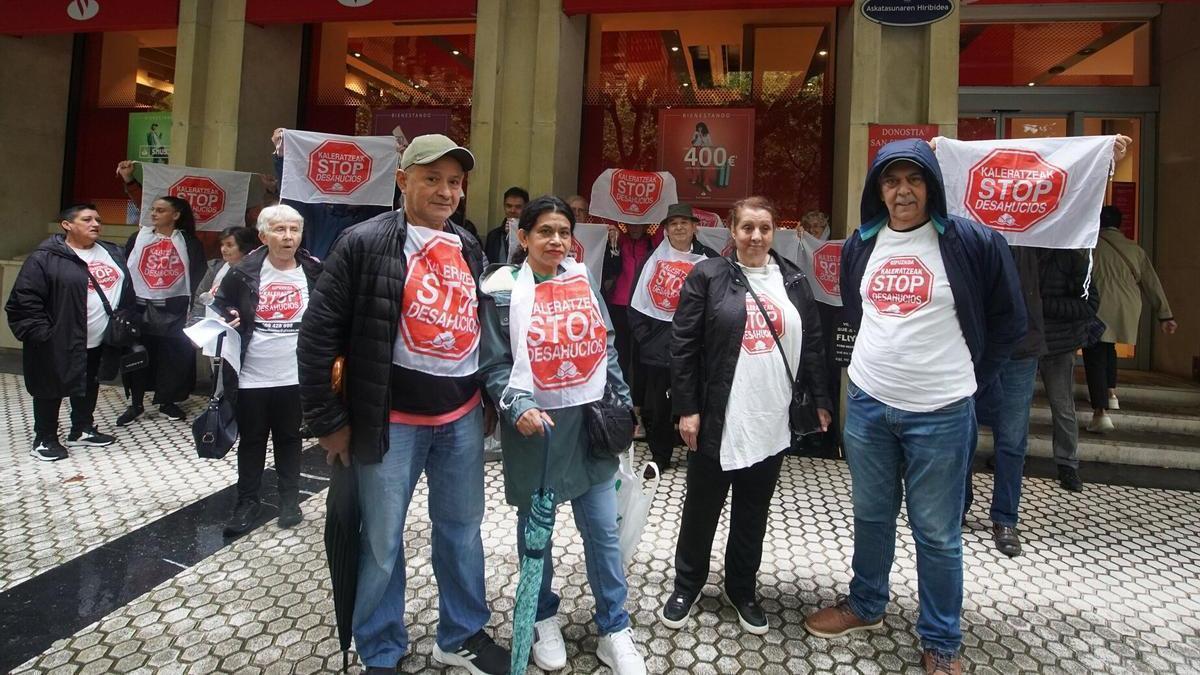 Una concentración de Stop Desahucios en una imagen de archivo.