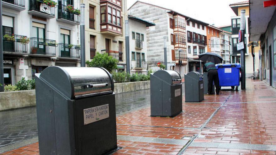 Jaiegunetan aldaketak izango dira zabor bilketan.