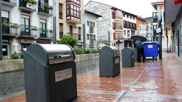 Jaiegunetan aldaketak izango dira zabor bilketan.