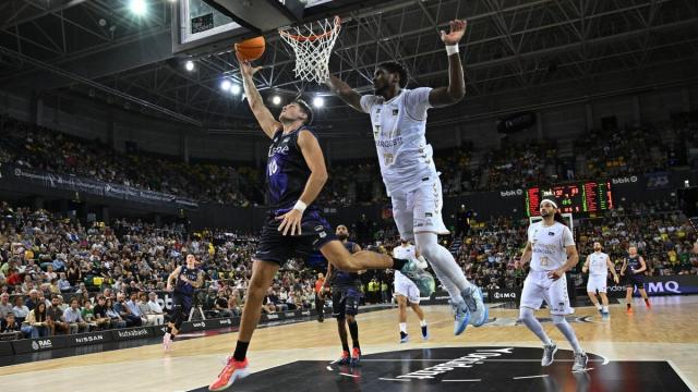 Un parcial de 23-2 fue determinante para el devenir del partido Oskar González