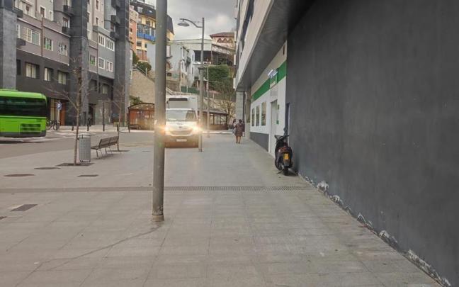 Vista exterior del local que se habilitará como espacio de espera en la estación de autobuses de Ego Gain.