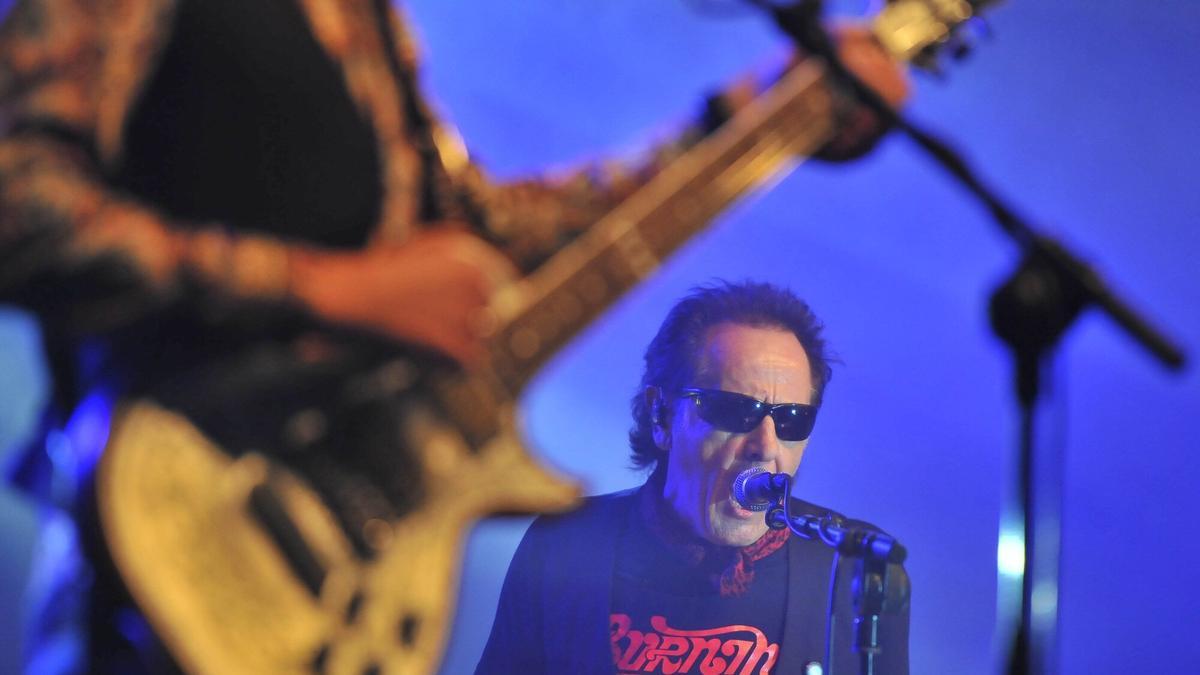 Burning, pioneros del rock´n´roll estatal, todavía son capaces de hacer arder un escenario