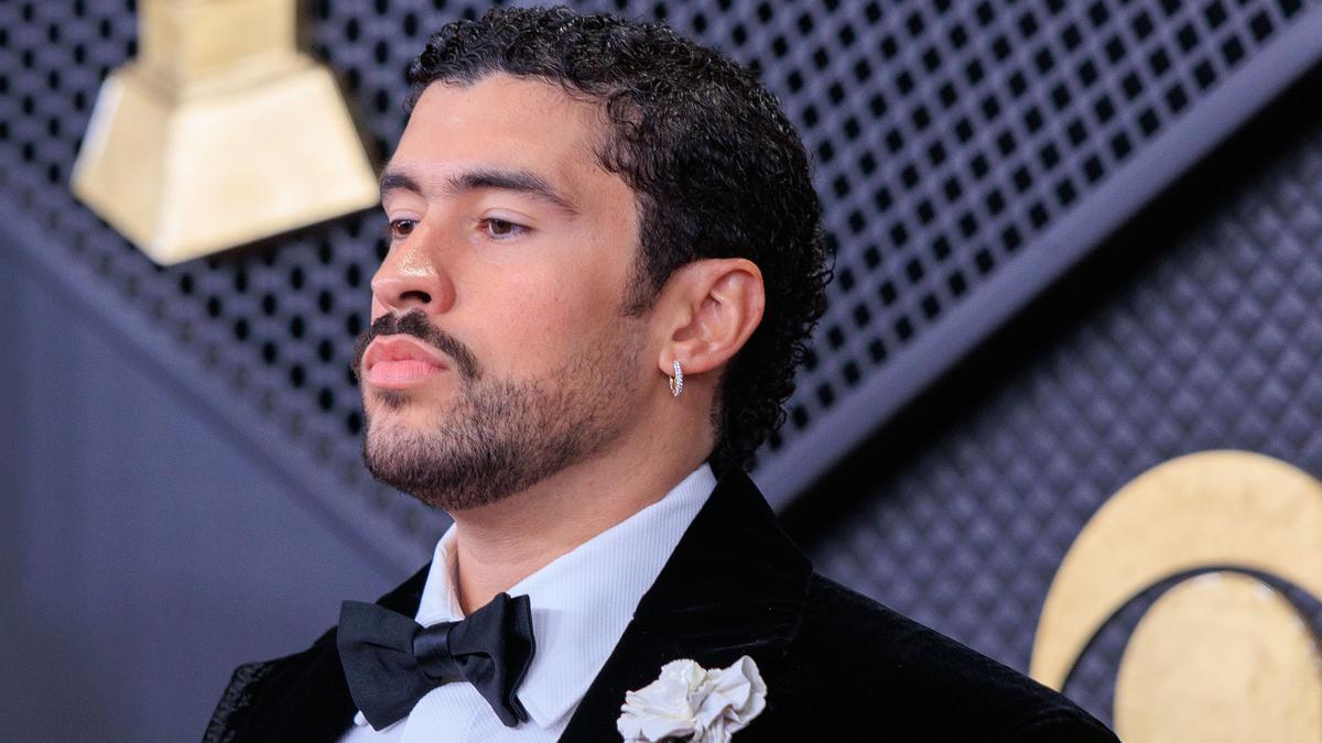 Bad Bunny, en la alfombra roja de los Grammy.