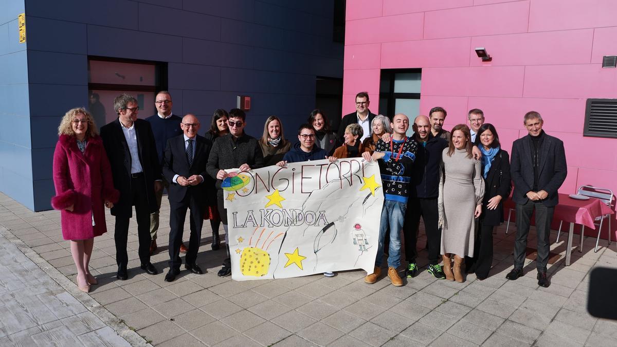 Lakondoa irekita, adimen desgaitasuna duten pertsonentzako eguneko zentroko eta egoitzako itxaron zerrenda amaitu da Araban.