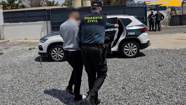 Nueve detenidos en Almería por favorecer a mafias de migración irregular y narctotráfico entre Argelia y España
REMITIDA / HANDOUT por GUARDIA CIVIL
Fotografía remitida a medios de comunicación exclusivamente para ilustrar l