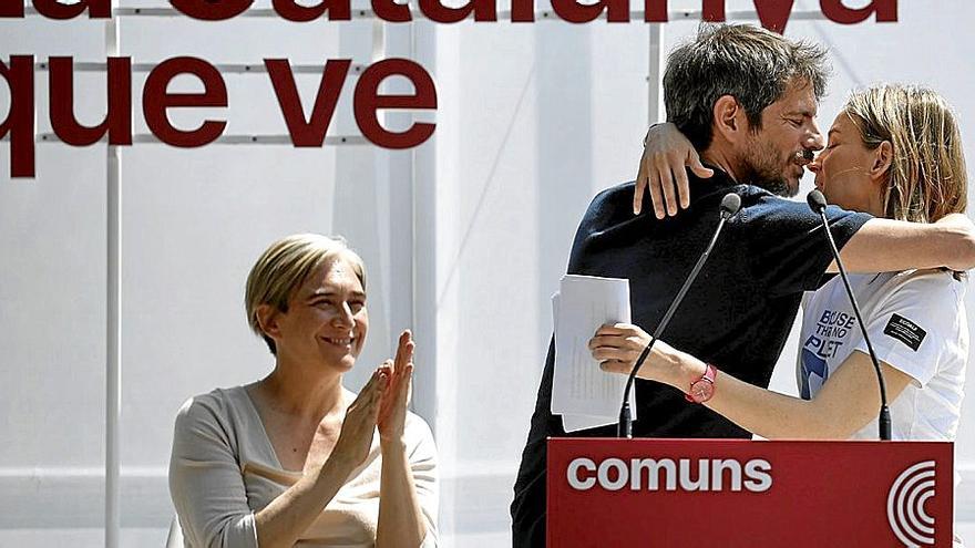 El ministro de Cultura, Ernest Urtasun, tomó parte en un mitin de los Comuns en El Prat de Llobregat.