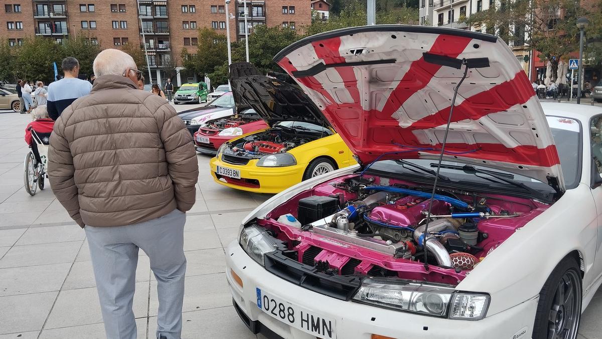 Exhibición de coches tuneados en San Pedro