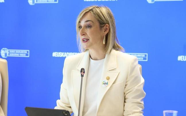 La portavoz del Gobierno vasco, Maria Ubarretxena, en la rueda de prensa posterior al Consejo / Efe La portavoz del Gobierno vasco, Maria Ubarretxena, en la rueda de prensa posterior al Consejo