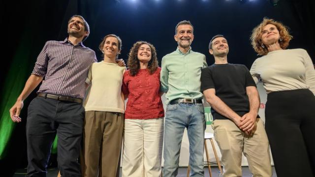 Antonio Maíllo, en Sevilla con los ministros Ernest Urtasun, Mónica García y Pablo Bustinduy.
