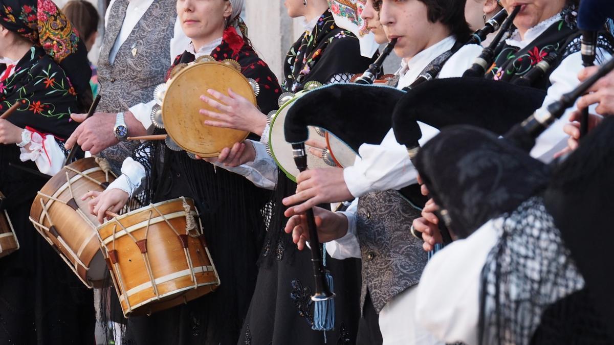 Los ecos del folklore de Galicia inundarán el parque Urkizu de Eibar este fin de semana.