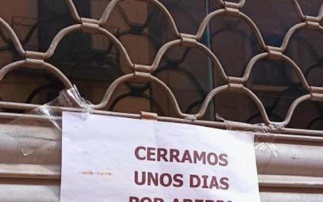 Una parte del cartel con el error (más bien horror) ortográfico.