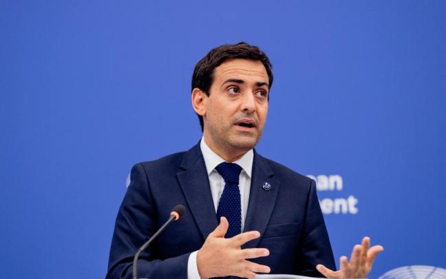 El comisario europeo de Industria, Stéphane Séjourné en acto en Bruselas